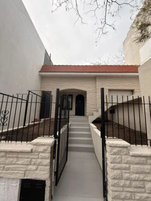 Casas, chalets en Venta — Córdoba 3574