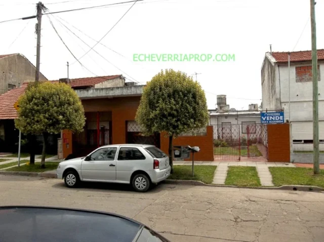 Casas, chalets en Venta — Uruguay 3325