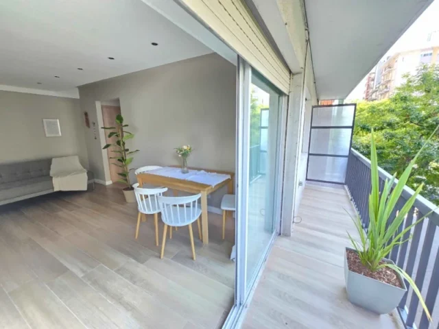 Departamentos, pisos y semipisos en Venta — Colón 2388