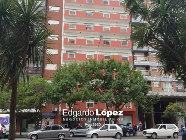 Departamentos, pisos y semipisos en Venta — Av. Independencia