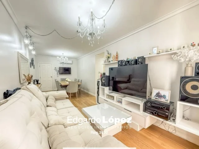 Departamentos, pisos y semipisos en Venta — Sarmiento 3164