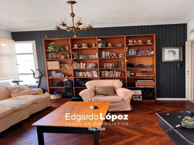 Departamentos, pisos y semipisos en Venta — San Martin 2100