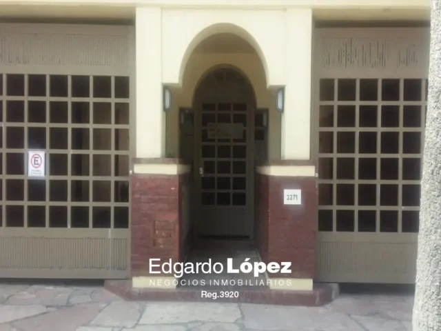 Departamentos, pisos y semipisos en Venta — Ayacucho 3271