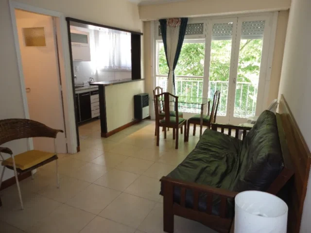 Departamentos, pisos y semipisos en Alquiler Temporario — Av. Colón
