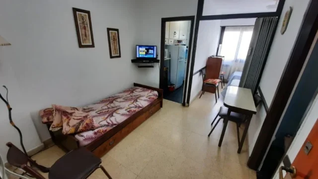 Departamentos, pisos y semipisos en Alquiler Temporario — Av. Colón 1930