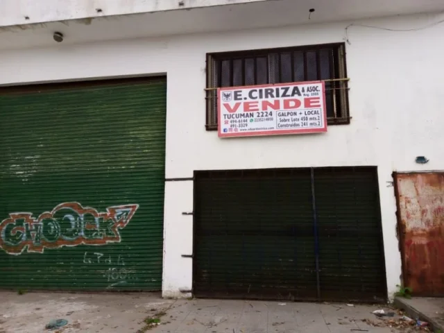 Galpones en Venta — Av. Luro 10253