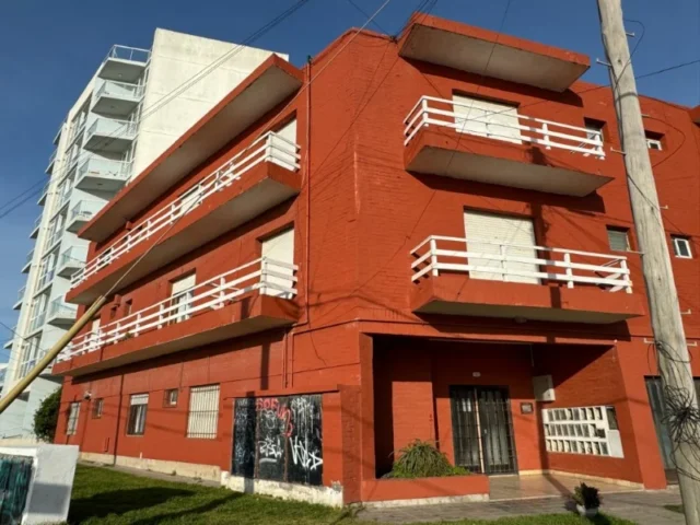 Departamentos, pisos y semipisos en Venta — Storni  4300