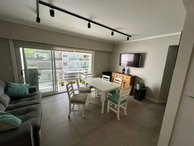 Departamentos, pisos y semipisos en Alquiler — Santa Fe 2500