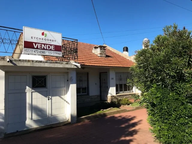 Casas, chalets en Venta — HERNANDARIAS 6400