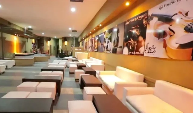 Locales en Venta — AV. JARA ENTRE 25 DE MAYO Y 9 DE JULIO