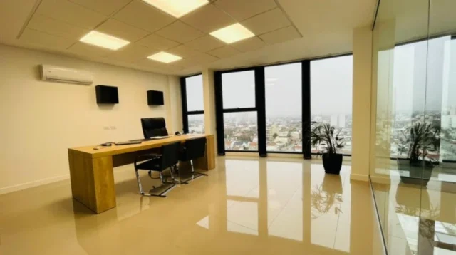 Oficinas en Venta — AV. PASO 3200