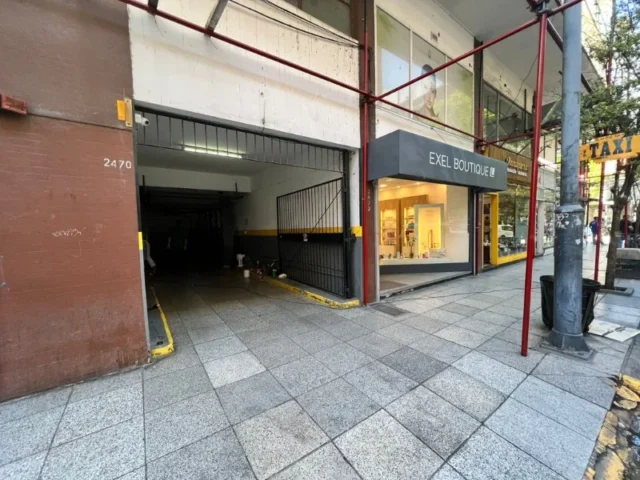 Cocheras y garages en Venta — BOLIVAR 2400