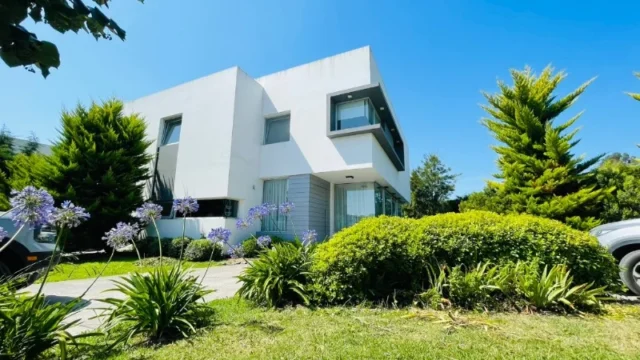 Casas, chalets en Venta — ARENAS DEL SUR