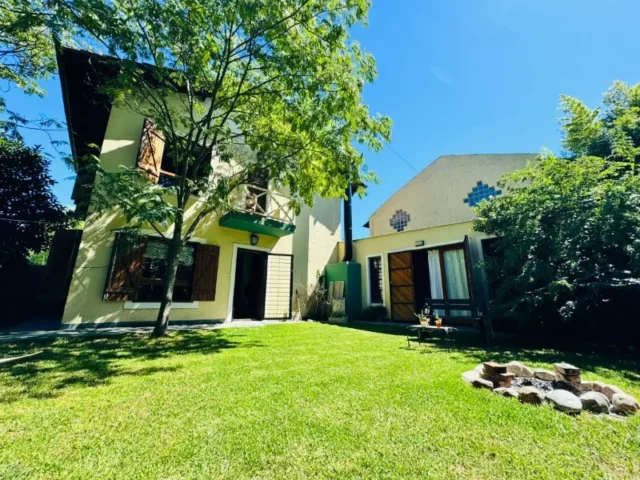 Casas, chalets en Venta — CATALUÑA 5900