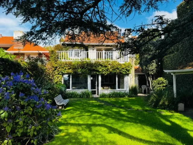 Casas, chalets en Venta — PEÑA 800