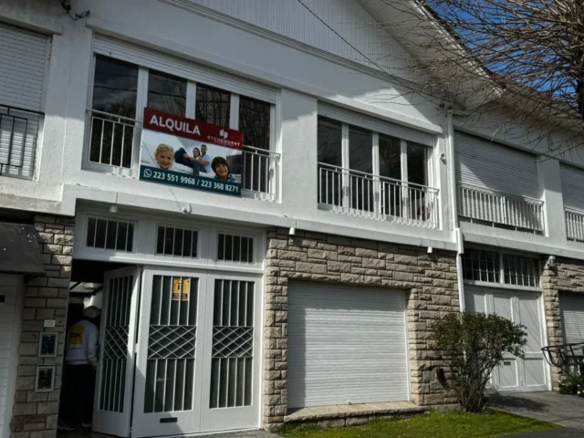 Casas, chalets en Alquiler — ALVEAR 3300