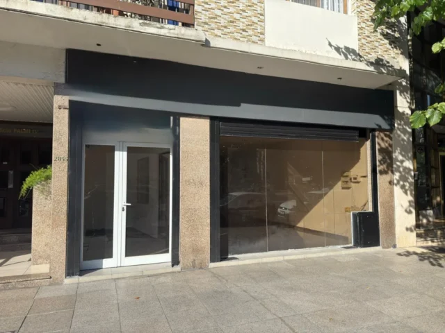 Locales en Venta — AV COLON 2800