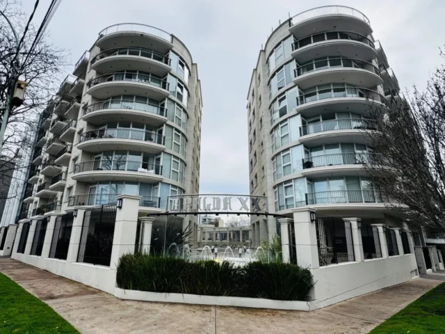 Departamentos, pisos y semipisos en Venta — SARMIENTO 3300