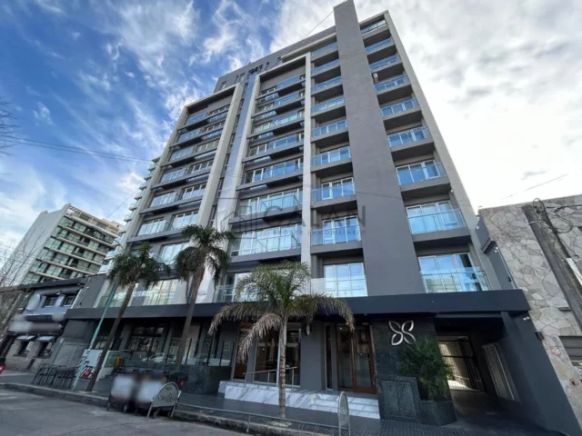 Oficinas en Alquiler — Rawson 1400