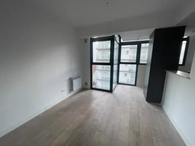 Departamentos, pisos y semipisos en Venta — Alsina 2400