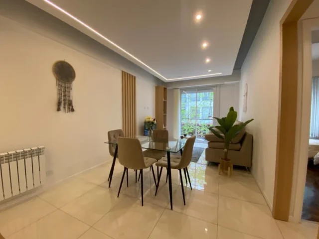 Departamentos, pisos y semipisos en Venta — Sarmiento 2350