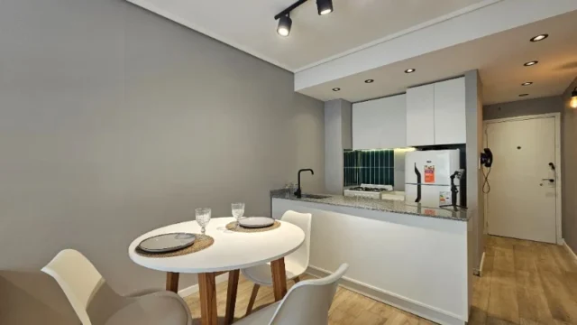 Departamentos, pisos y semipisos en Venta — Entre Rios 2100