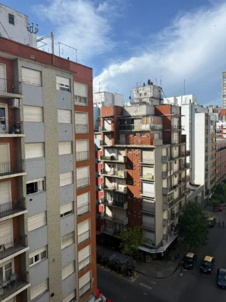 Departamentos, pisos y semipisos en Venta — Corrientes 1910