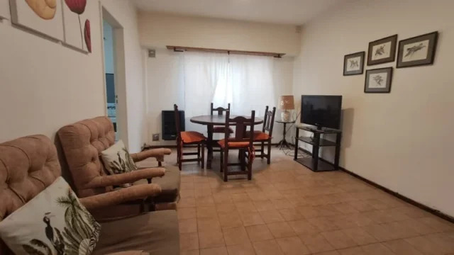 Departamentos, pisos y semipisos en Alquiler — Falucho 2600