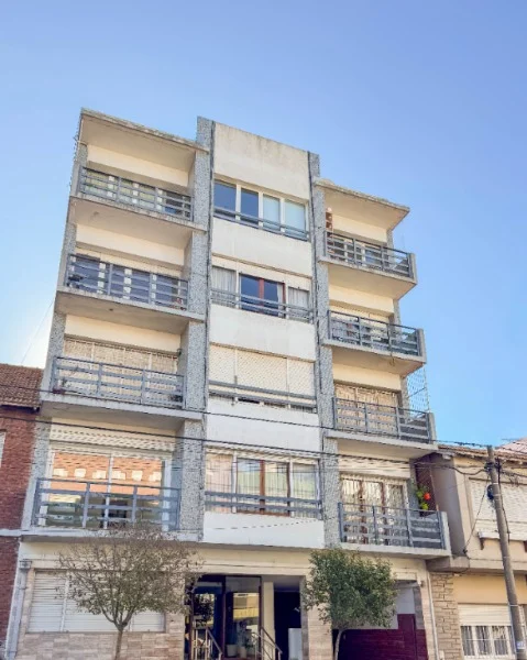 Departamentos, pisos y semipisos en Venta — ARENALES 3047