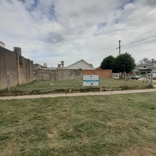 Lotes y terrenos en Venta — San Cayetano 100