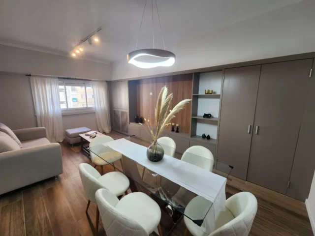 Departamentos, pisos y semipisos en Venta — Av. Colón 1500