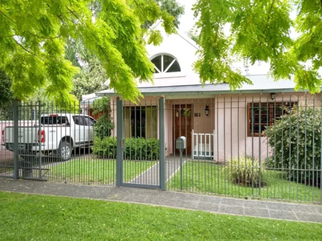 Casas, chalets en Venta — Beltrami y Nápoles
