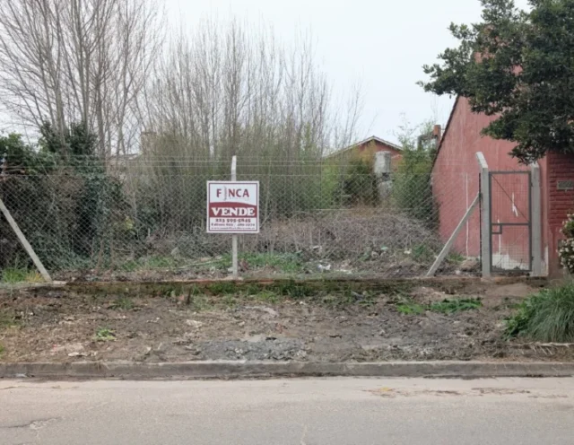 Lotes y terrenos en Venta — Tripulantes del Fournier y Don Orione