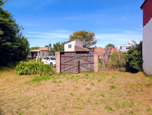 Lotes y terrenos en Venta — Avenida Jorge Newbery y Einstein