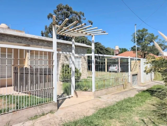 Casas, chalets en Venta — Barrio Alfar