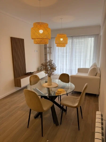 Departamentos, pisos y semipisos en Venta — Bolívar 2250
