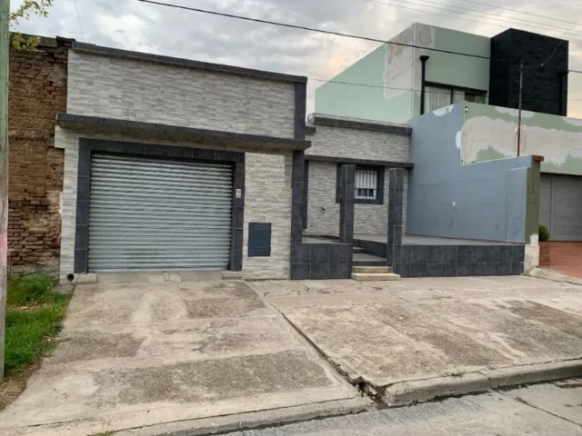 Casas, chalets en Venta — C. 30 789