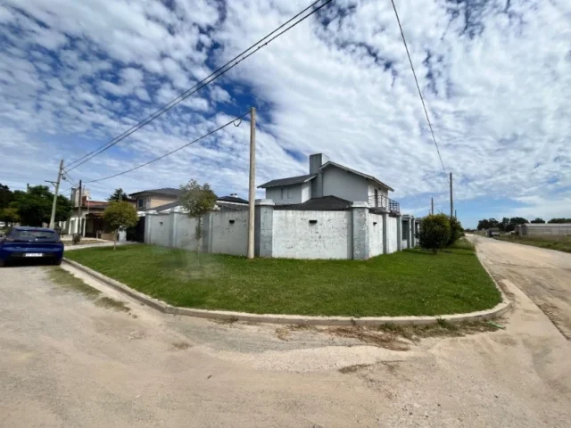 Casas, chalets en Venta — C. 20 1753