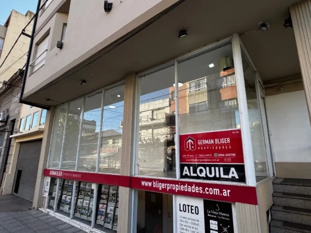 Locales en Alquiler — Estrada 657