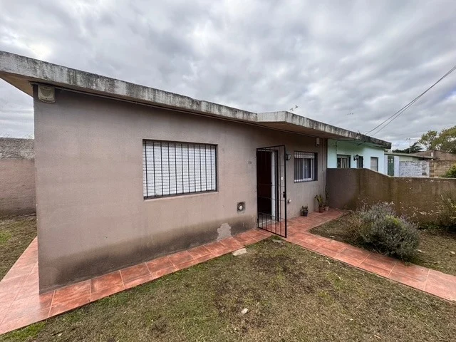 Casas, chalets en Alquiler — C. 22 17