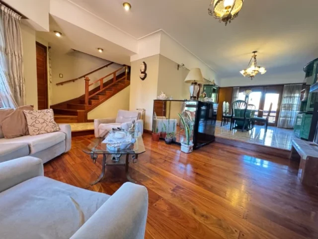 Casas, chalets en Venta — Av Carlos Tejedor 854