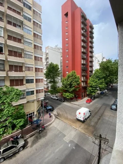 Departamentos, pisos y semipisos en Alquiler por Día — Falucho 2012