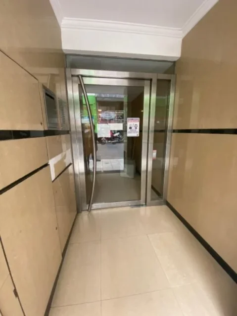 Departamentos, pisos y semipisos en Venta — Belgrano 2442