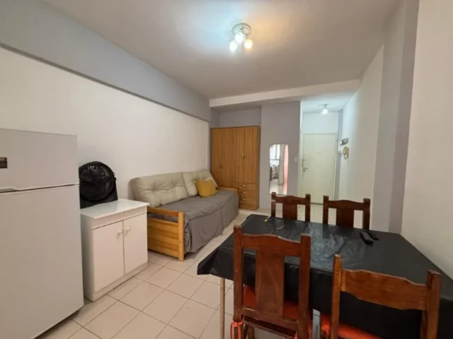 Departamentos, pisos y semipisos en Alquiler — Moreno 2254