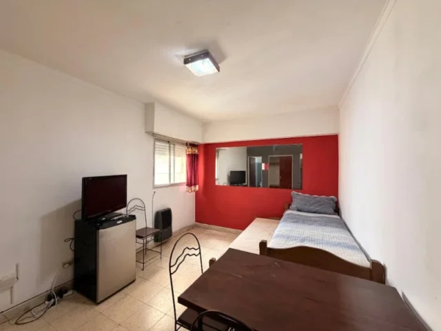 Departamentos, pisos y semipisos en Alquiler — Lamadrid 2200