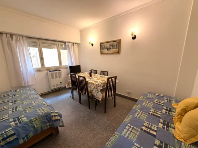 Departamentos, pisos y semipisos en Alquiler — Moreno 2255