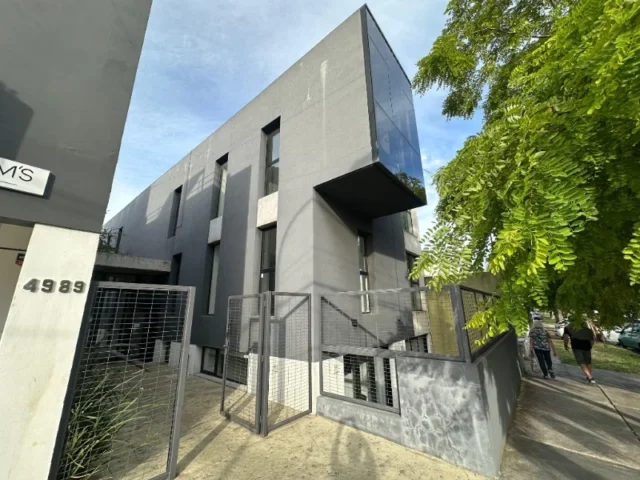 Oficinas en Alquiler — Santa Cruz y Jara