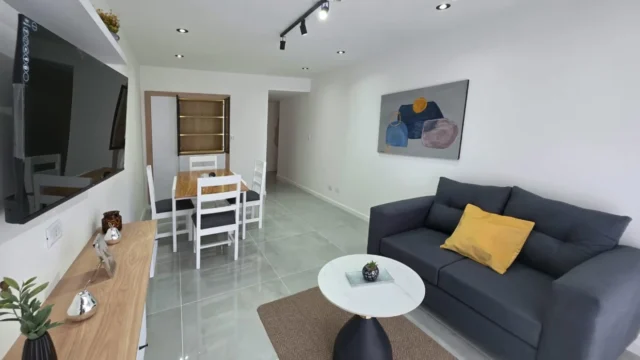 Departamentos, pisos y semipisos en Venta — Entre Rios 2000