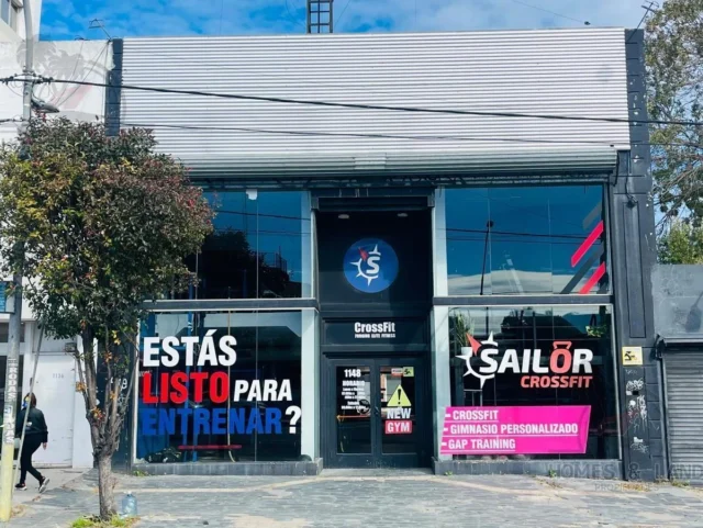 Locales en Venta — Av .juan B. Justo 1100