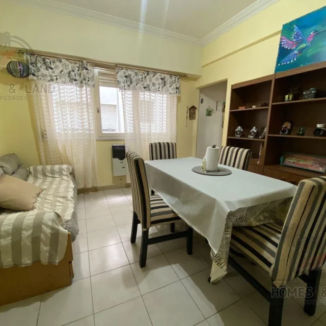 Departamentos, pisos y semipisos en Venta — Moreno 2300